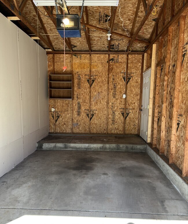 Building Photo - 4419 Poinsettia Ave SE