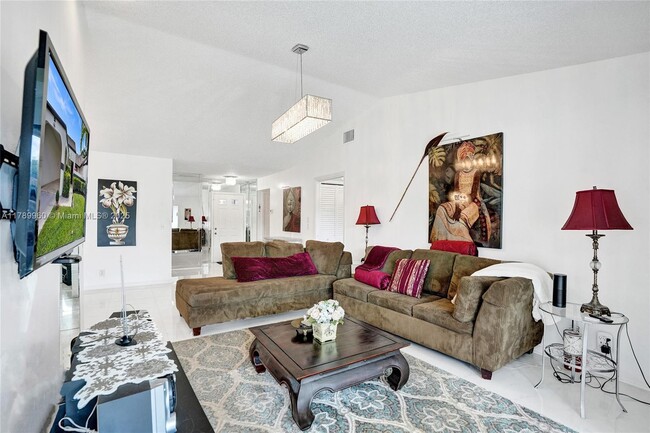 Building Photo - 5646 Parkwalk Cir E