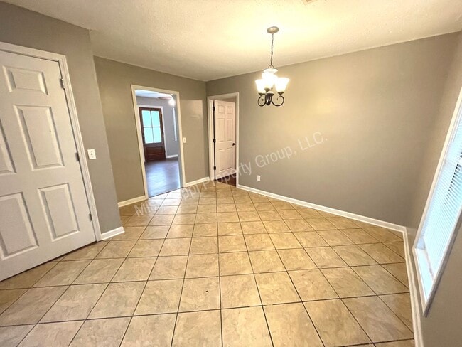 Building Photo - 4BR/2BA Home