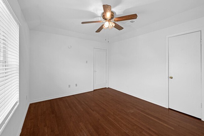 Building Photo - Perfect 2 Bed 1 Bath Home in Houston's Vibrant Hub!