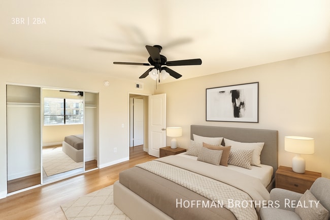 Building Photo - 11941 Weddington St