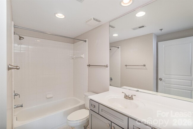 Building Photo - 1315 East Blvd