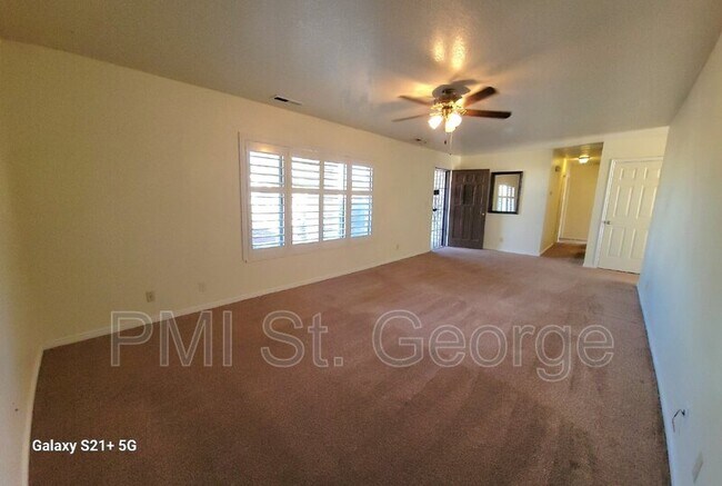 Building Photo - 776 E Fort Pierce Dr