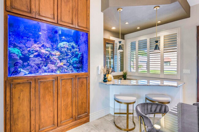 Building Photo - 41370 Sparkey Way