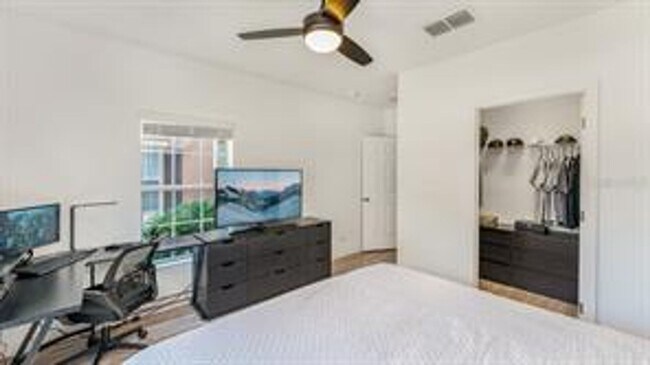 Building Photo - 3 Bedroom 3 Bath Kissimmee Emerald Lake Townhome with 2 Master Suites and Stainless Appliances!