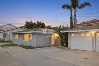 Building Photo - 186 E 21st St