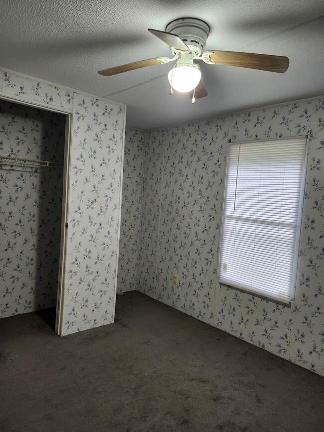 Building Photo - 2149 Twin Leaf Dr