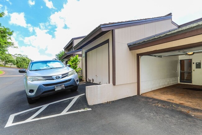 Building Photo - 98-1070-1070 Komo Mai Dr