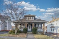 Building Photo - 3 Bedroom Home Walking Distance to Walling...