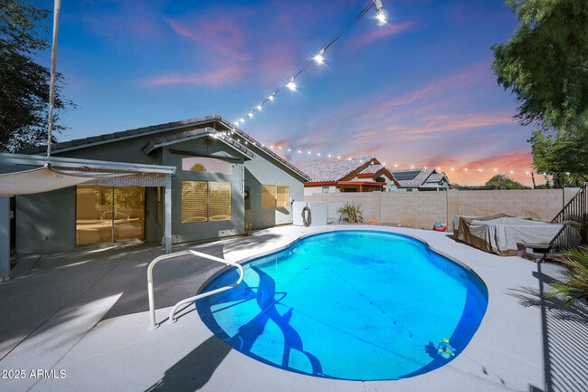 Building Photo - 14635 N 147th Ln