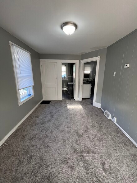 living room - 1609 Kenneth Ave