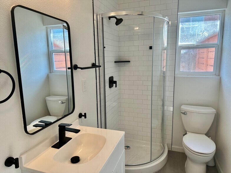 New Bathroom - 345 E Taylor St