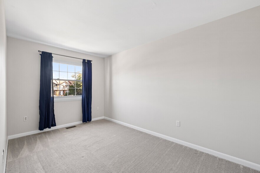 Building Photo - 3509 Coxcomb Mews