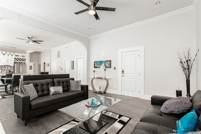 Building Photo - 4719 Junius St