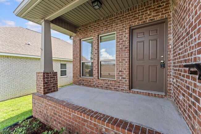 Building Photo - 27320 Lashay Dr