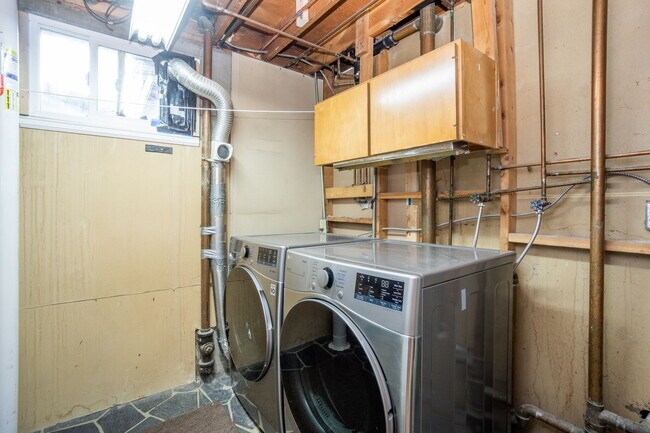 Building Photo - 6739 W 70th Ave