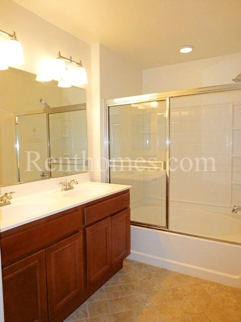 Building Photo - 16938 Hutchins Landing