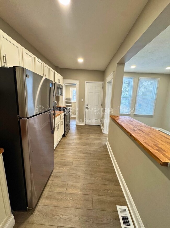 Building Photo - 2438 Druid Park Dr