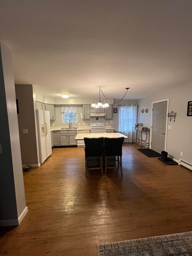 Building Photo - 2 Folly Brook Terrace