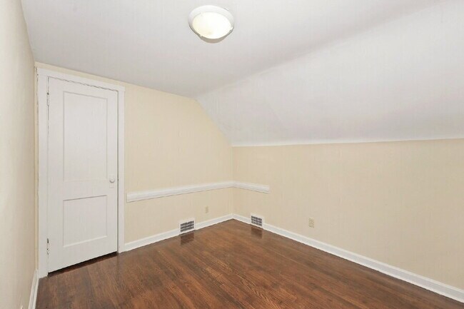 Building Photo - 3665 Lynnfield Rd