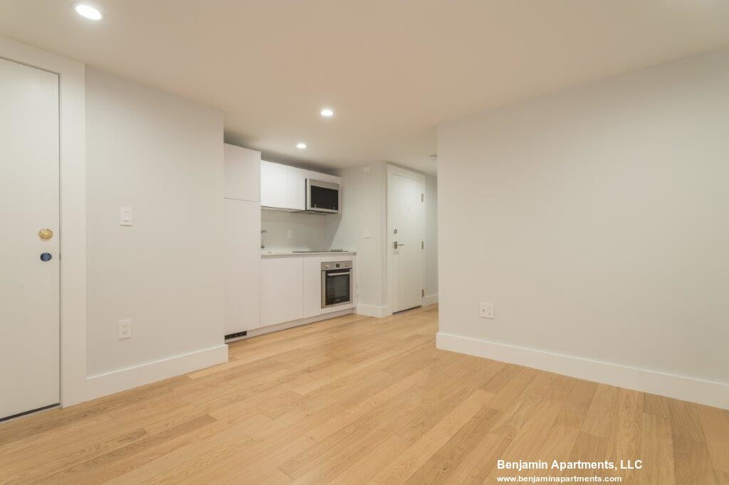 Building Photo - 35 South St