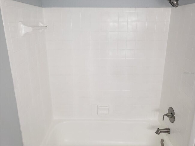 Building Photo - 14027 Village View Dr