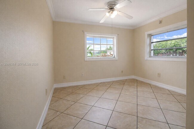 Building Photo - 6331 SW 94th Ave