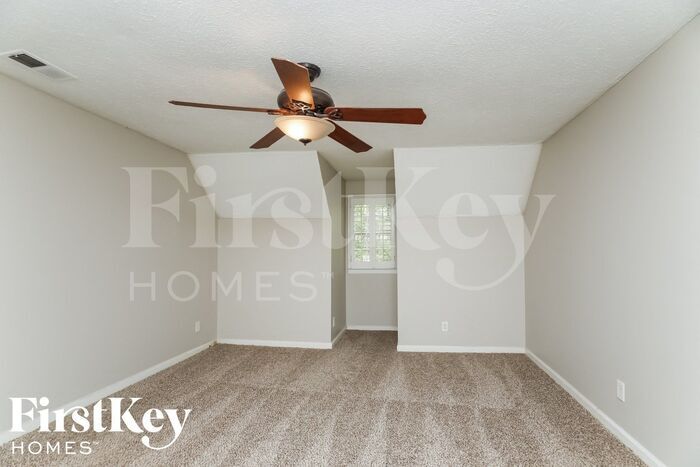 Building Photo - 4042 Hampton Ct