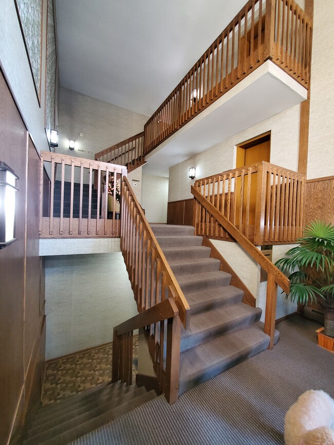 Front Foyer To Apartments - 617 Michigan Ave Apartments