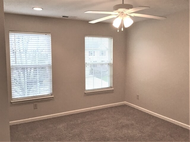 Building Photo - 1247 Turfway Dr