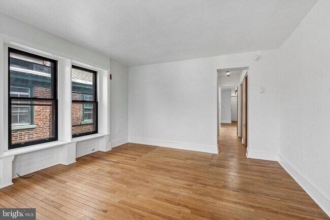 Building Photo - 2105 Green St