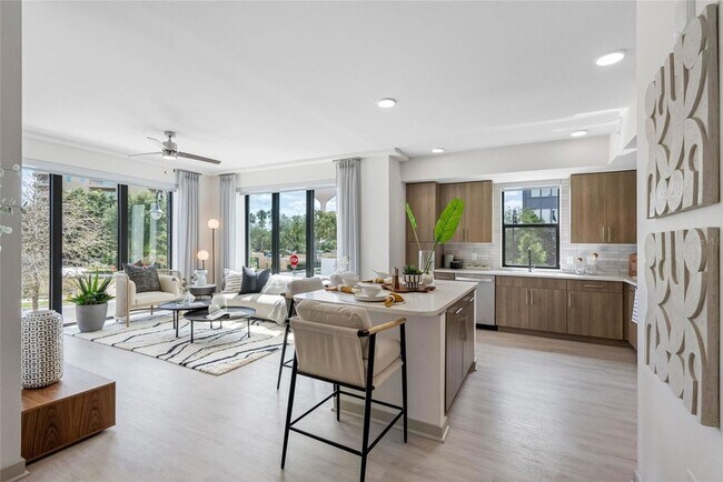 Building Photo - 425 Centerpointe Cir