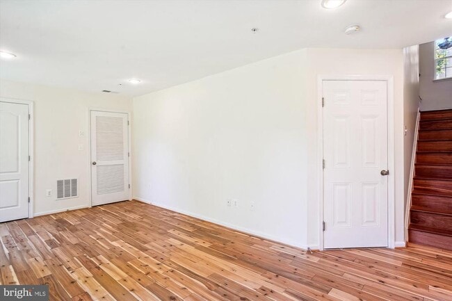 Building Photo - 23204 Scholl Manor Way