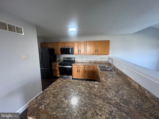 Building Photo - 136 Redden Ln