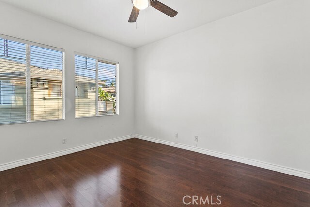 Building Photo - 17 Aurora