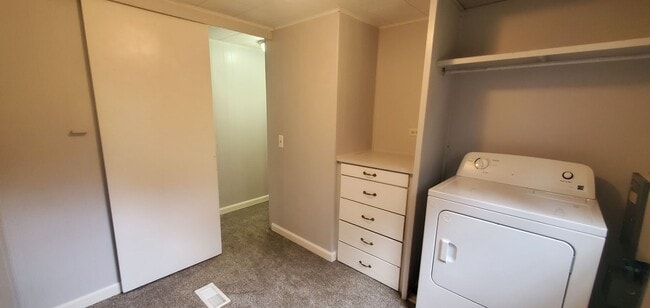 Building Photo - 1 Bedroom Mobile Home on 1 acre lot close to Tart Trail Leelanu Coutny