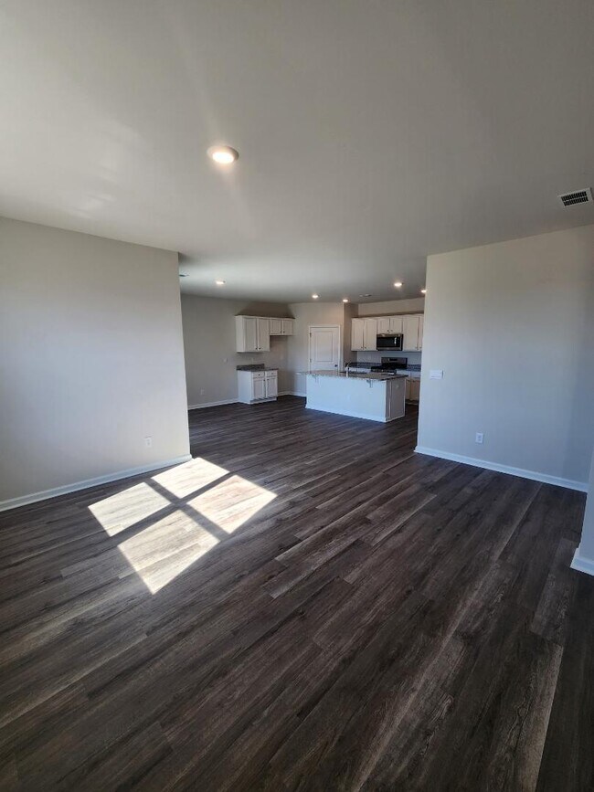 Building Photo - 227 Londonshire Dr
