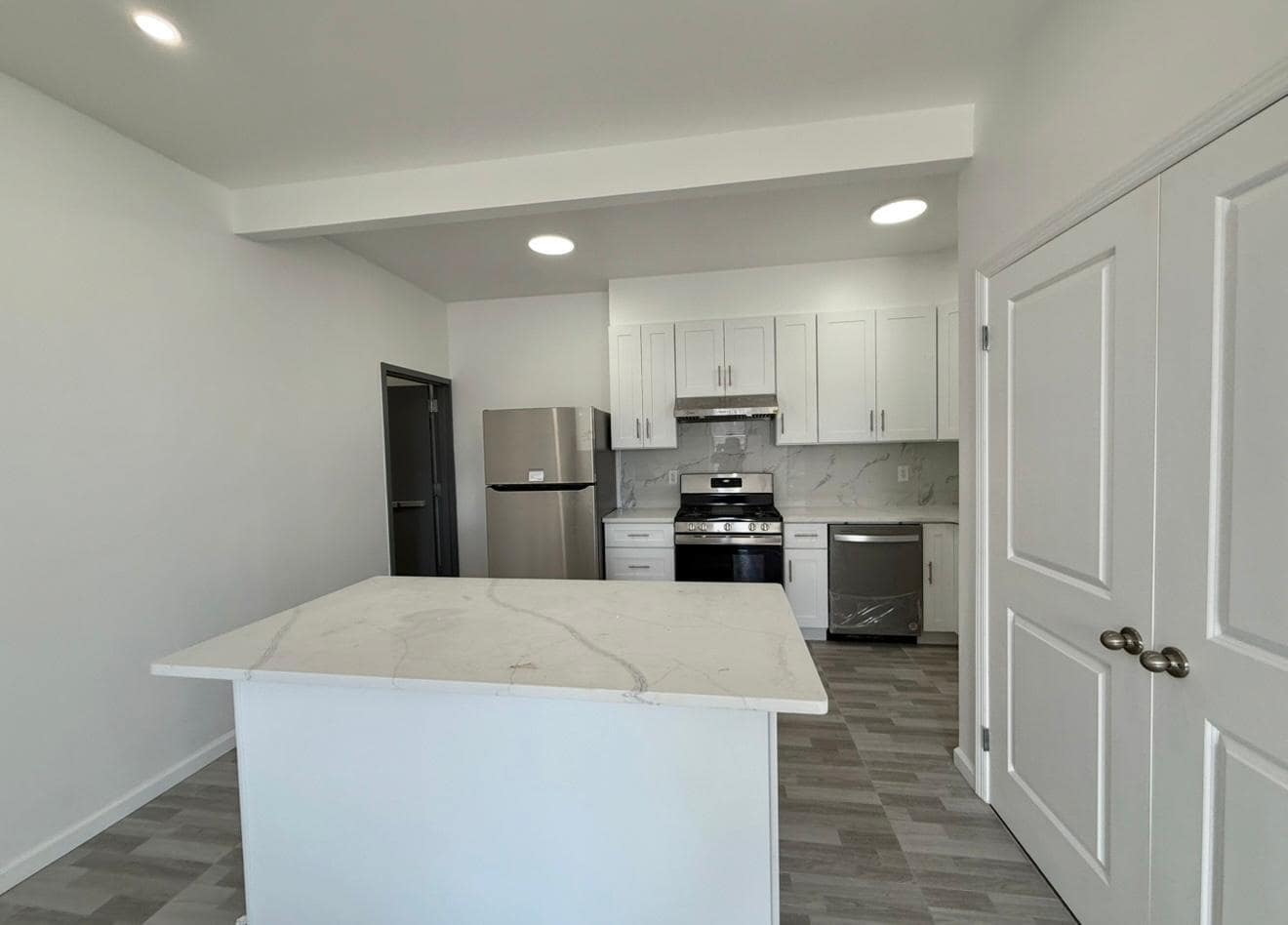 Building Photo - 17 Kearny Ave