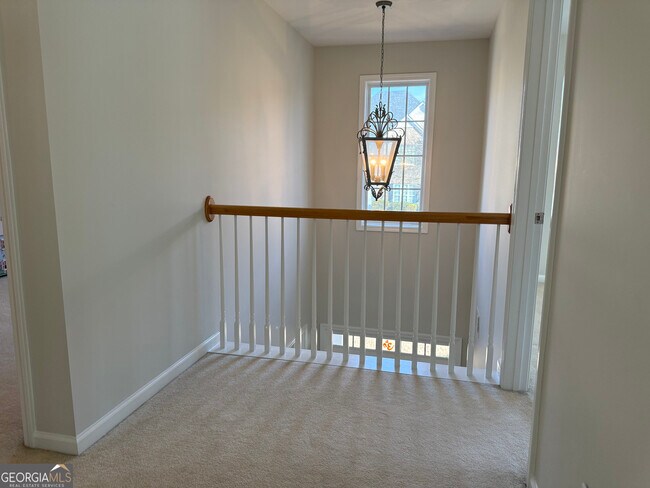 Building Photo - 380 Vine Mountain Way