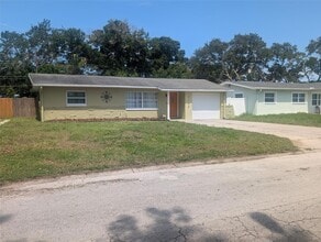 Building Photo - 2132 Isabelle St