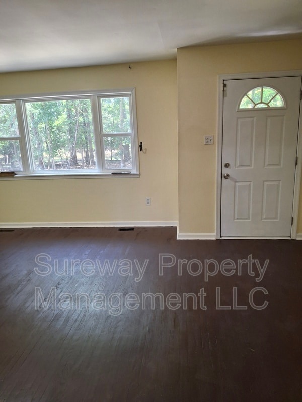 Building Photo - 1002 Belleview Blvd