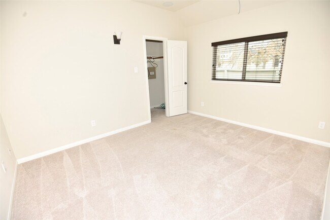 Building Photo - 1204 Night Owl Ct