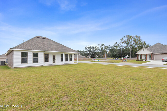 Building Photo - 101 Interpreter St