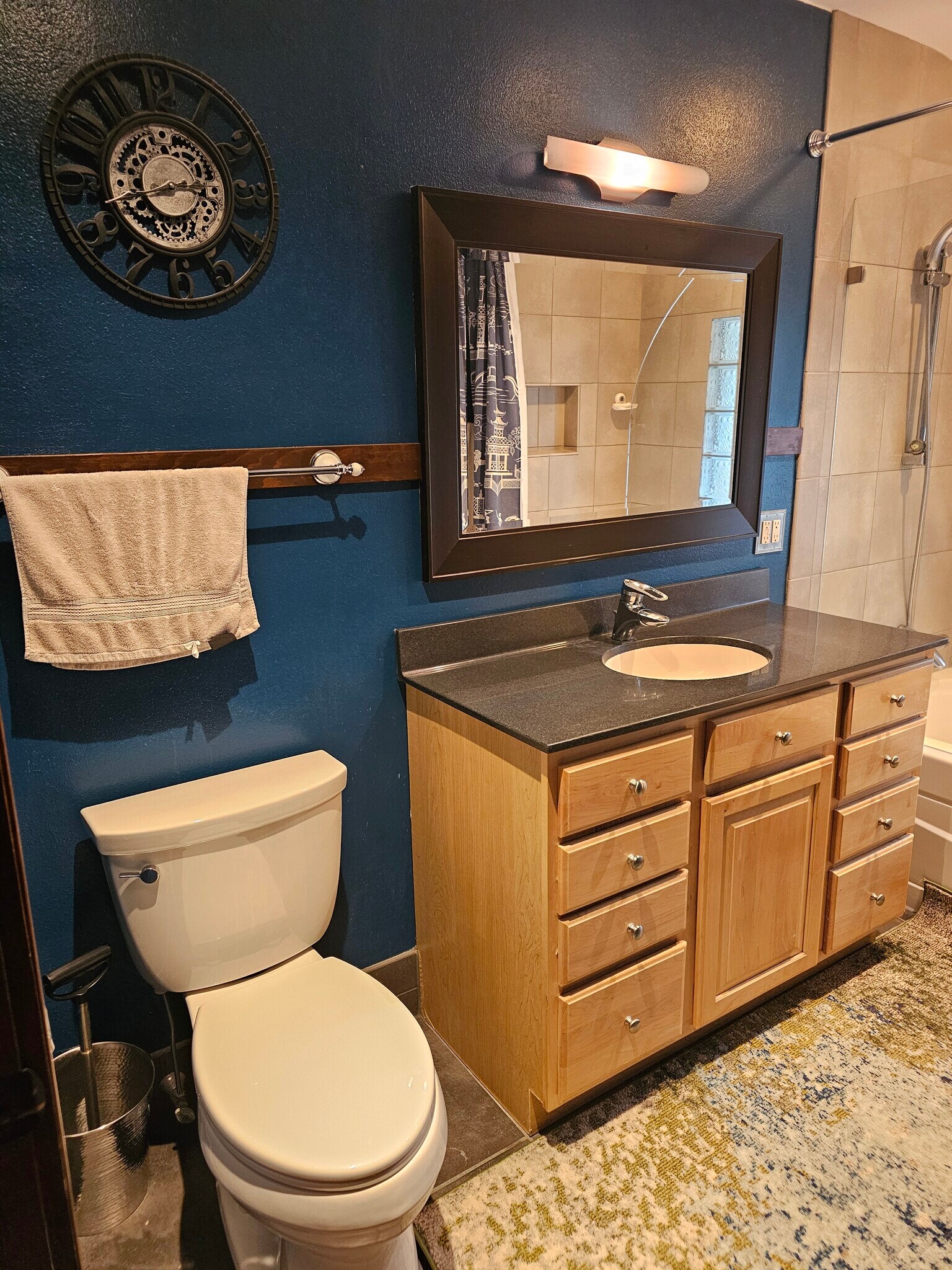 Bathroom - 521 Memphis Ave