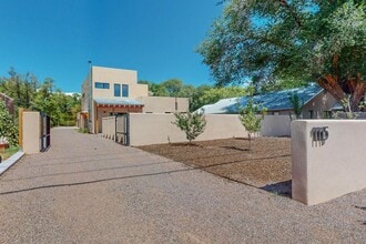 Building Photo - North Valley Fabulous 2018/sf 2 Bedroom  2.5 Bath  with Garage