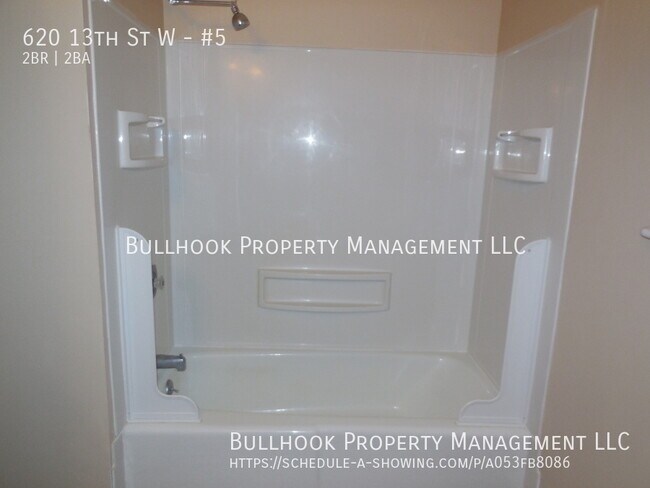 Building Photo - 620 13th St W