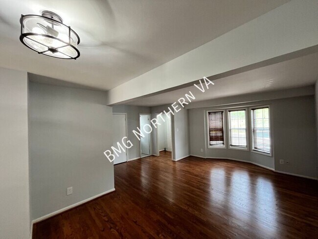 Building Photo - 5344 Anchor Ct