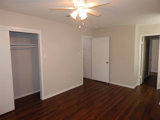 Building Photo - 204 Northpointe Ave
