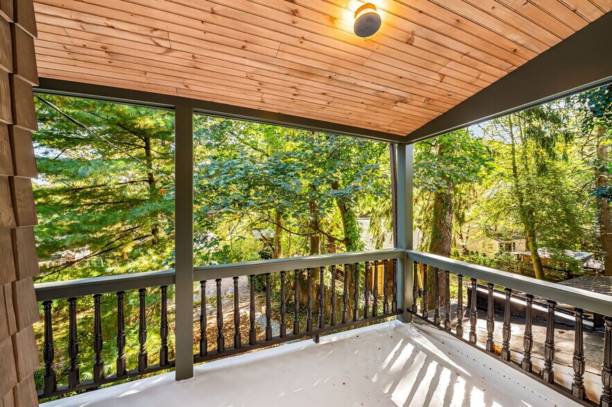 Natural views to take in - 4629 Keswick Rd