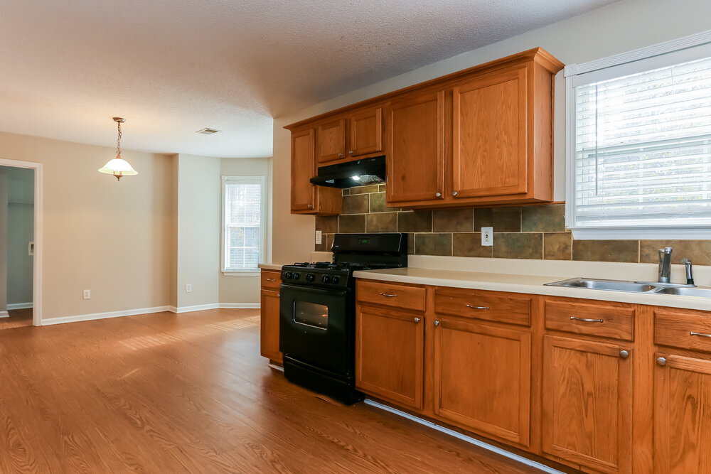 Building Photo - 5442 Beaver Lake Dr SW